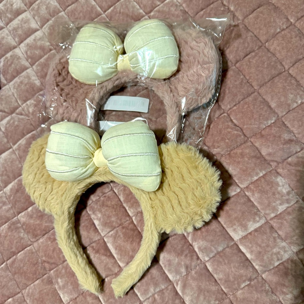 Japan Tokyo Disney Ears Minnie , Fluffy Winter Christmas edition